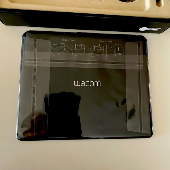 Wacom INTUOS Art digital tablet - Picture 3 of 6